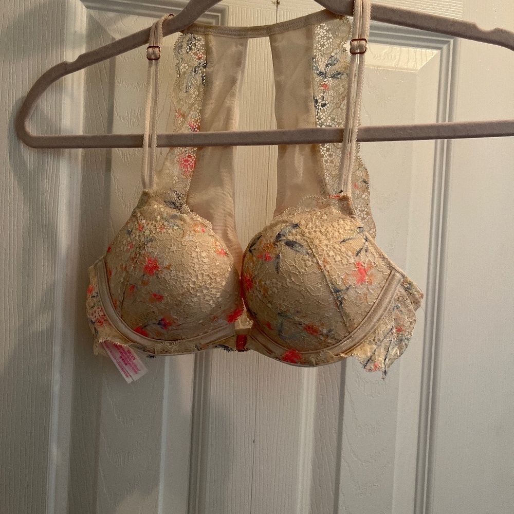 Pink VS lightly lined bra front clasp new size 32B